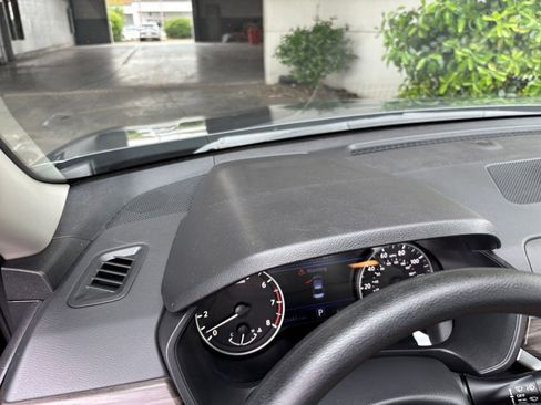 Used 2025 Nissan Altima 2.5 SV image 35