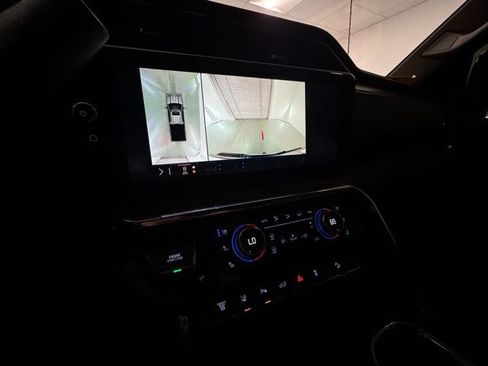 Used 2024 GMC Sierra 2500 Denali w/ Denali Reserve Package image 16