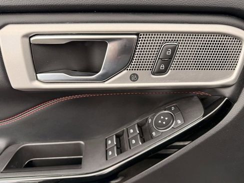 Used 2022 Ford Explorer ST-Line image 13
