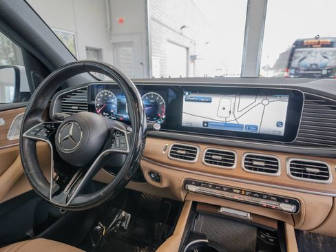 Used 2024 Mercedes-Benz GLE 350 4MATIC image 19