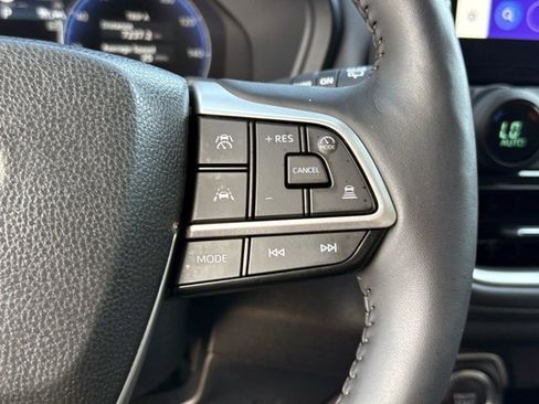 Used 2025 Toyota Grand Highlander AWD image 34