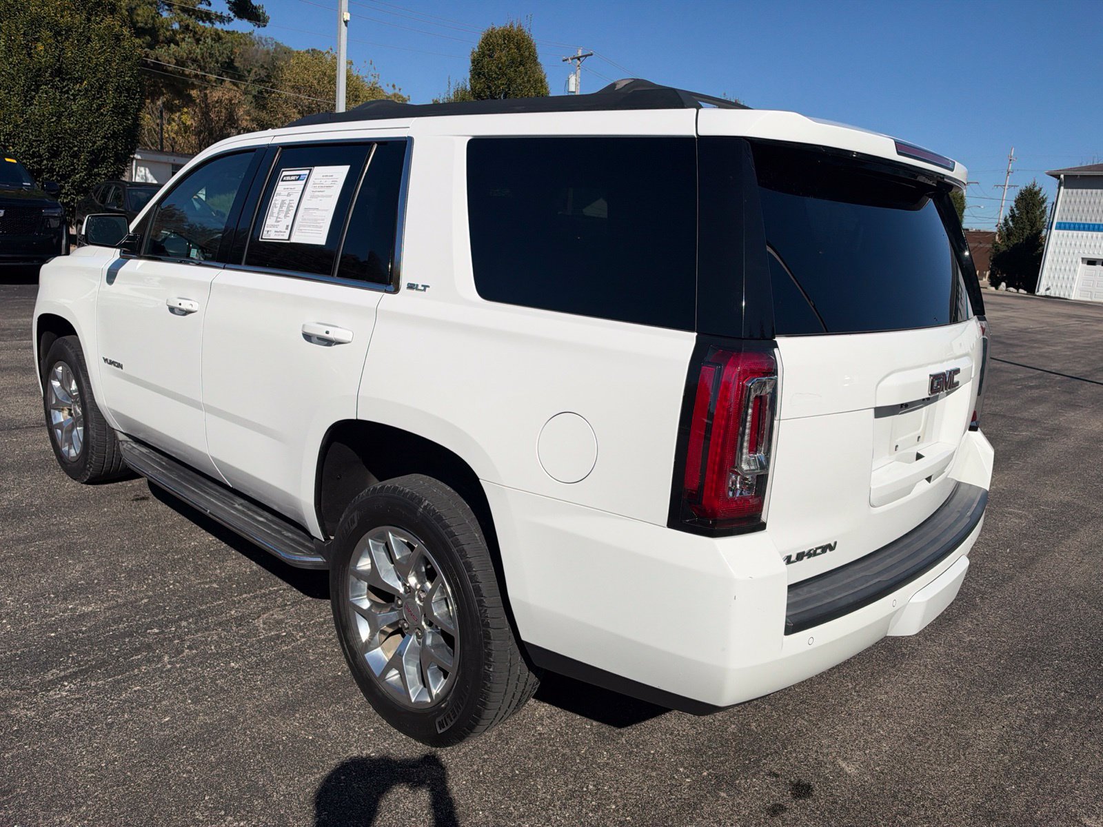 Used 2016 GMC Yukon SLT AWD/4WD image 3