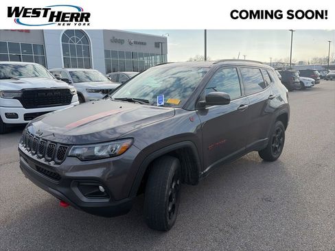 Used 2023 Jeep Compass Trailhawk w/ Trailhawk Convenience Group image 4