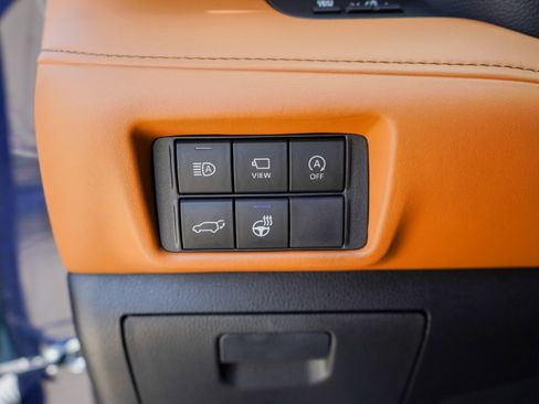 Used 2023 Toyota Highlander Platinum image 21