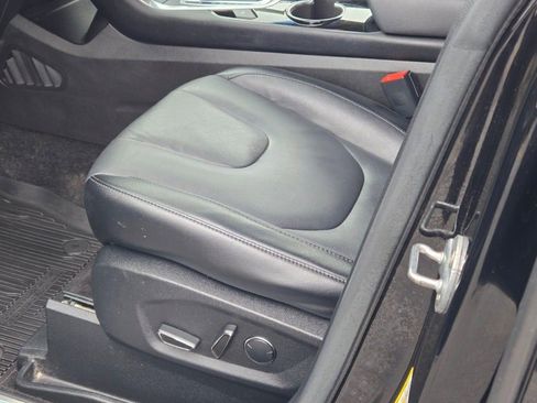 Used 2018 Ford Edge Titanium w/ Technology Package image 23