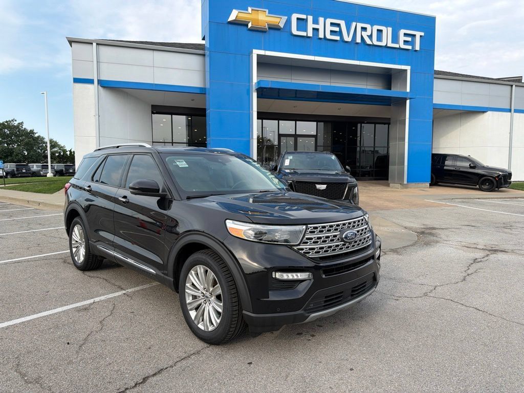 Used 2021 Ford Explorer Limited w/ Equipment Group 301A AWD/4WD image 1