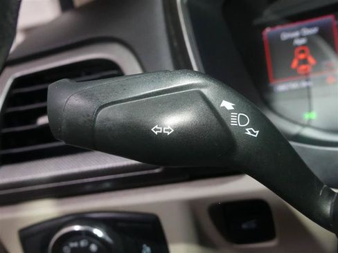 Used 2018 Ford Fusion SE w/ Fusion SE Technology Package FWD image 33