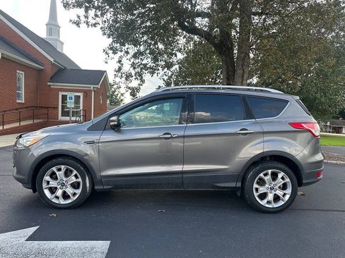 Used 2014 Ford Escape Titanium w/ Equipment Group 401A AWD/4WD image 9