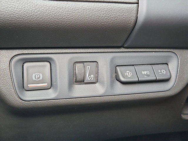 Used 2023 GMC Acadia AT4 w/ Technology Package AWD/4WD image 17