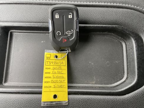 Used 2019 GMC Sierra 1500 SLT w/ SLT Premium Package image 26