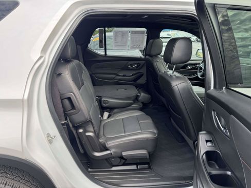Used 2023 Chevrolet Traverse RS AWD/4WD image 16