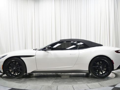 Used 2019 Aston Martin DB11 Volante image 6