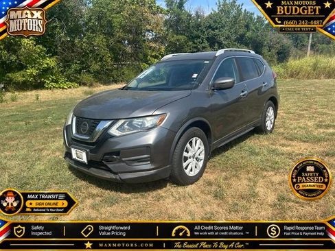 Used 2017 Nissan Rogue SV w/ SV Family Package FWD image 1