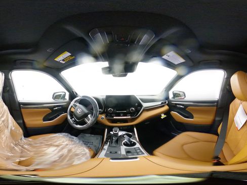 New 2026 Toyota Highlander Platinum image 33