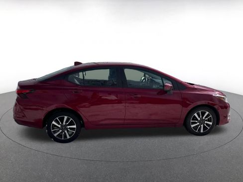 Used 2025 Nissan Versa SV image 16