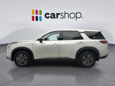 Used 2024 Nissan Pathfinder S image 2