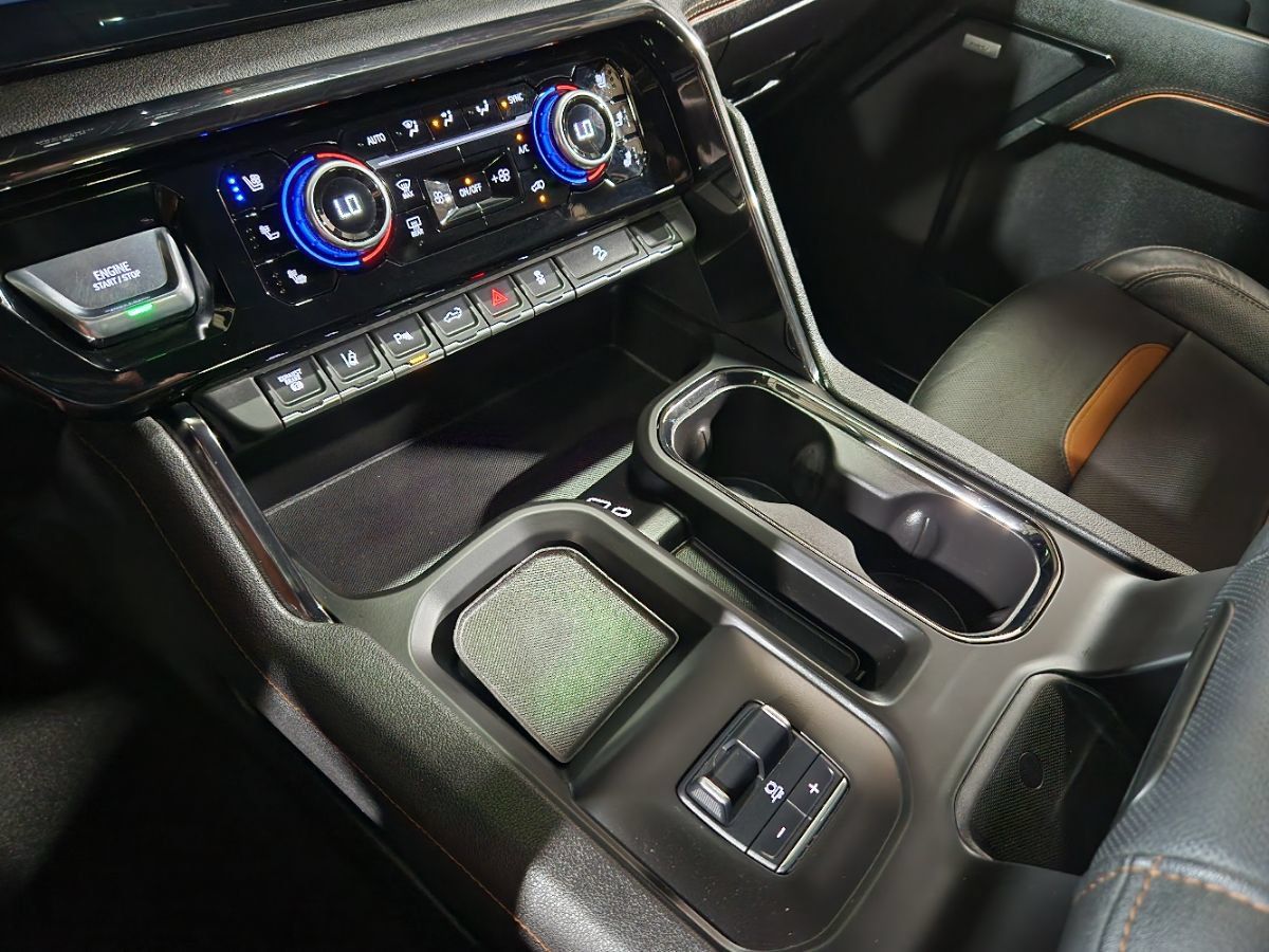 Used 2024 GMC Sierra 2500 AT4 w/ AT4 Premium Plus Package AWD/4WD image 42