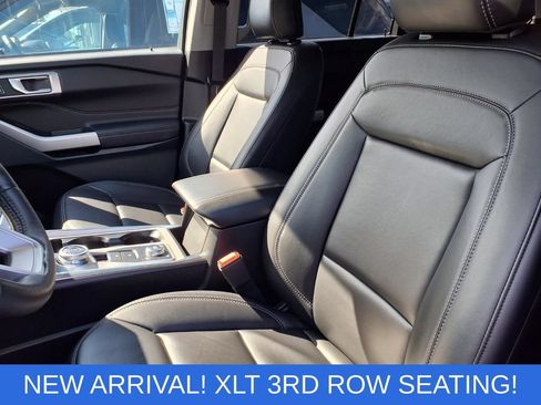 Used 2024 Ford Explorer XLT w/ Equipment Group 202A AWD/4WD image 3