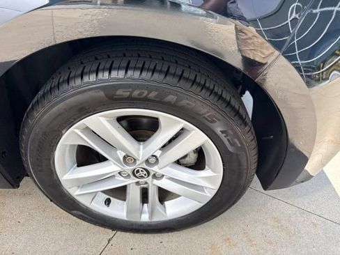 Used 2020 Toyota Corolla SE w/ SE Preferred Package FWD image 11
