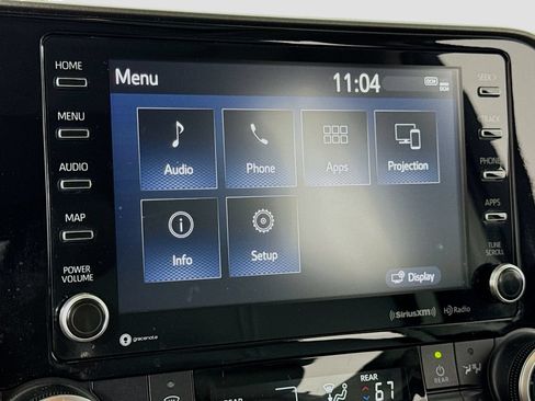 Used 2021 Toyota Highlander XLE FWD image 28