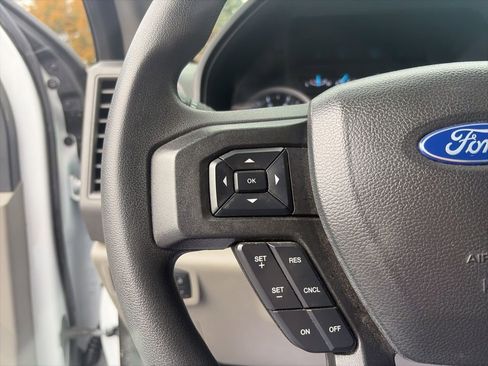 Used 2022 Ford F250 XL w/ Power Equipment Group image 17