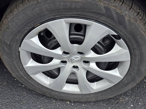 Used 2023 Toyota Corolla LE image 12