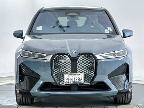 Used 2023 BMW iX xDrive50 w/ Sport Package image 10