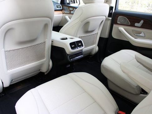 Used 2024 Mercedes-Benz GLS 450 GLS 450 4MATIC image 10