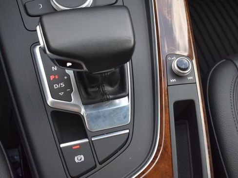 Used 2019 Audi A4 2.0T Premium w/ Convenience Package image 33