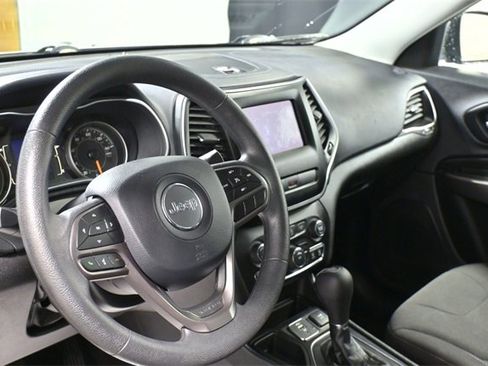 Used 2020 Jeep Cherokee Latitude image 14