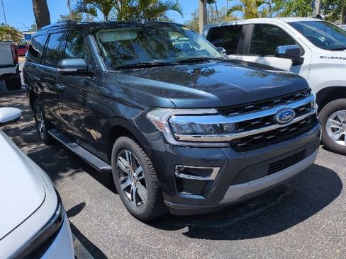 Used 2023 Ford Expedition Limited RWD image 1
