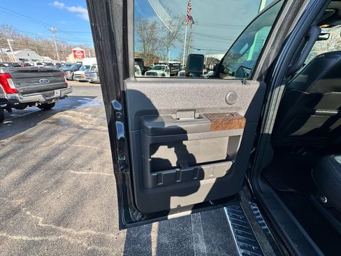 Used 2014 Ford F250 Platinum w/ FX4 Off-Road Package image 48