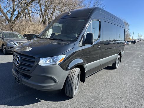 New 2026 Mercedes-Benz Sprinter 2500 image 3