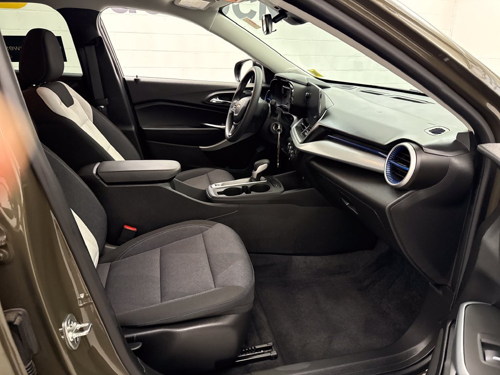 Certified 2024 Chevrolet Trax LS FWD image 27