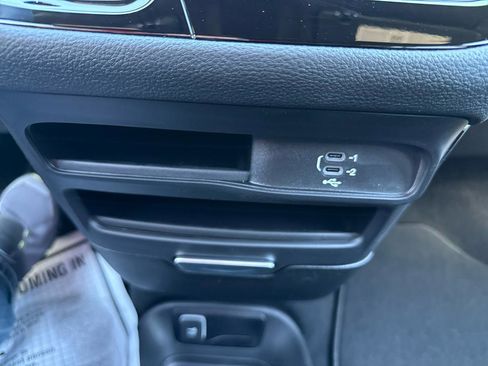 New 2026 Chrysler Pacifica Select image 37