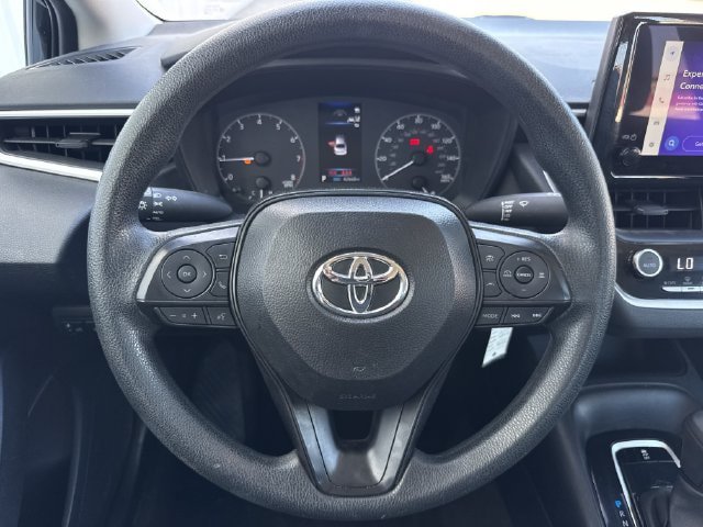Used 2025 Toyota Corolla LE FWD image 13