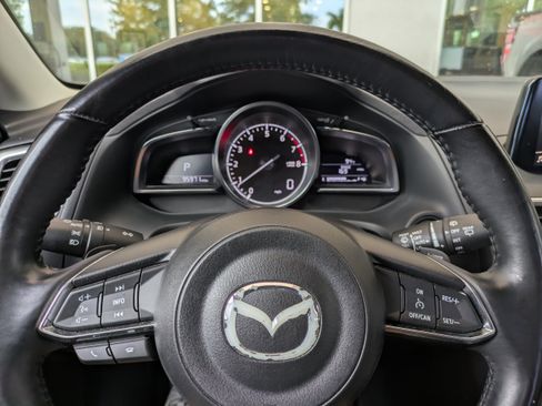 Used 2017 MAZDA MAZDA3 Grand Touring w/ Premium Equipment Package FWD image 28