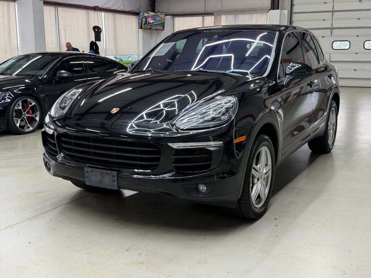Used 2017 Porsche Cayenne S AWD/4WD image 5