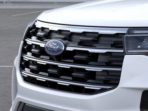 New 2025 Ford Explorer Active w/ Active Comfort Package image 17