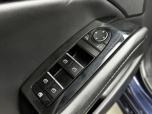 Used 2023 MAZDA MAZDA3 s image 12