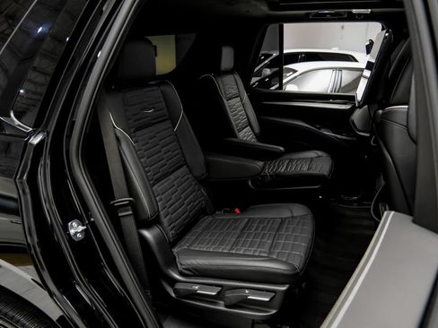 Used 2025 Cadillac Escalade V AWD/4WD image 50