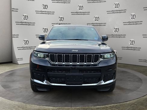 New 2025 Jeep Grand Cherokee L Laredo AWD/4WD image 8