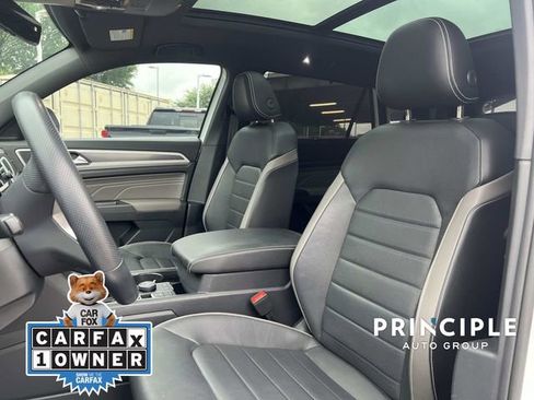 Used 2023 Volkswagen Atlas Cross Sport SEL Premium R-Line AWD/4WD image 16