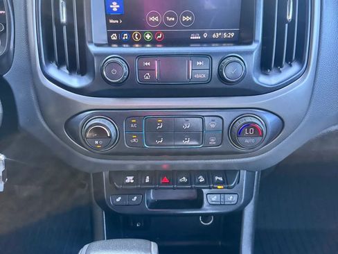 Used 2019 Chevrolet Colorado Z71 AWD/4WD image 18
