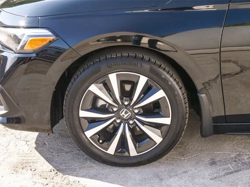 Used 2024 Honda Civic EX-L image 5