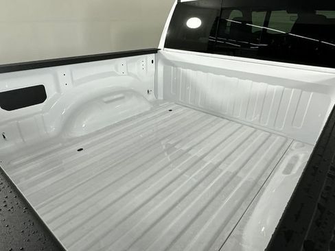 New 2026 RAM 1500 4x4 Crew Cab image 8