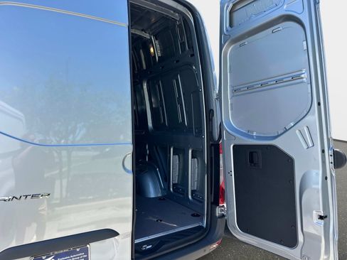 New 2025 Mercedes-Benz Sprinter 2500 image 6