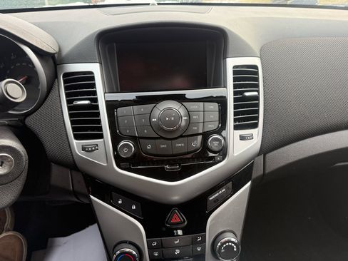 Used 2014 Chevrolet Cruze LT w/ All-Star Edition image 29