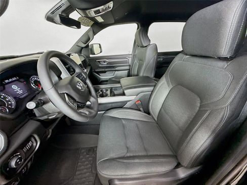 Used 2025 RAM 1500 Big Horn AWD/4WD image 5