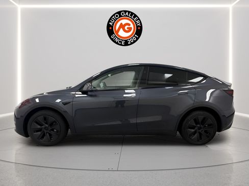 Used 2025 Tesla Model Y Long Range AWD/4WD image 6